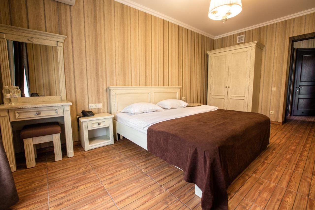 Georg Park Hotel Tarashany المظهر الخارجي الصورة