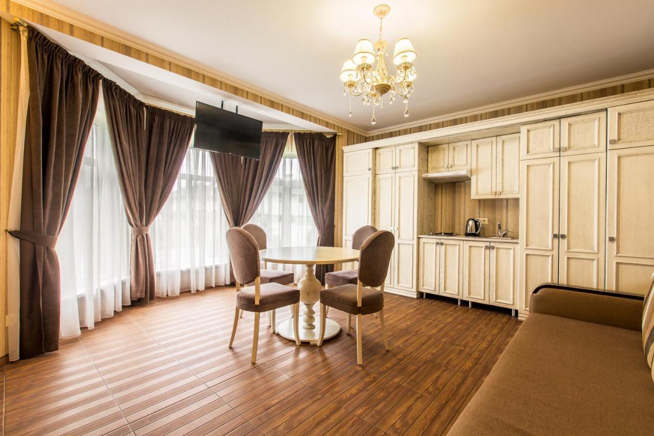 Georg Park Hotel Tarashany المظهر الخارجي الصورة